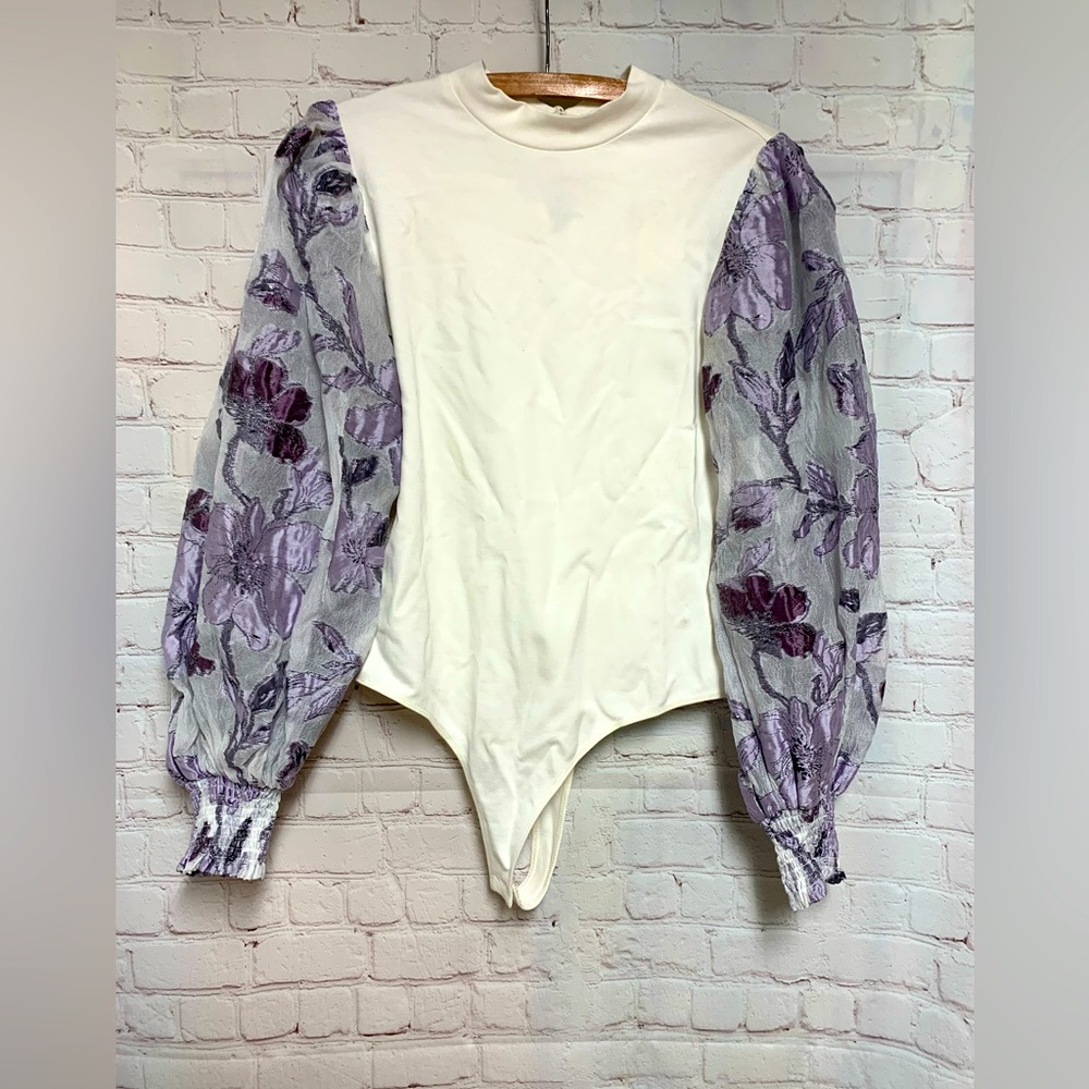 NEW Flat White Brand Bodysuit with Purple Floral Sleeves Size M